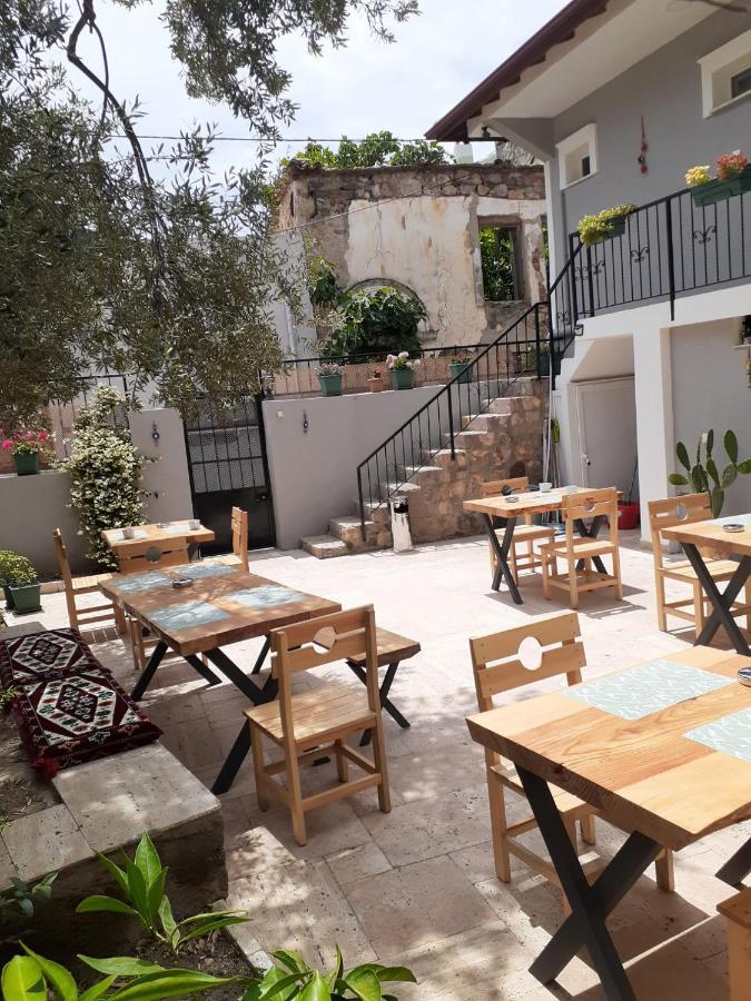 Otelia Pansiyon Ayvalı Esterno foto