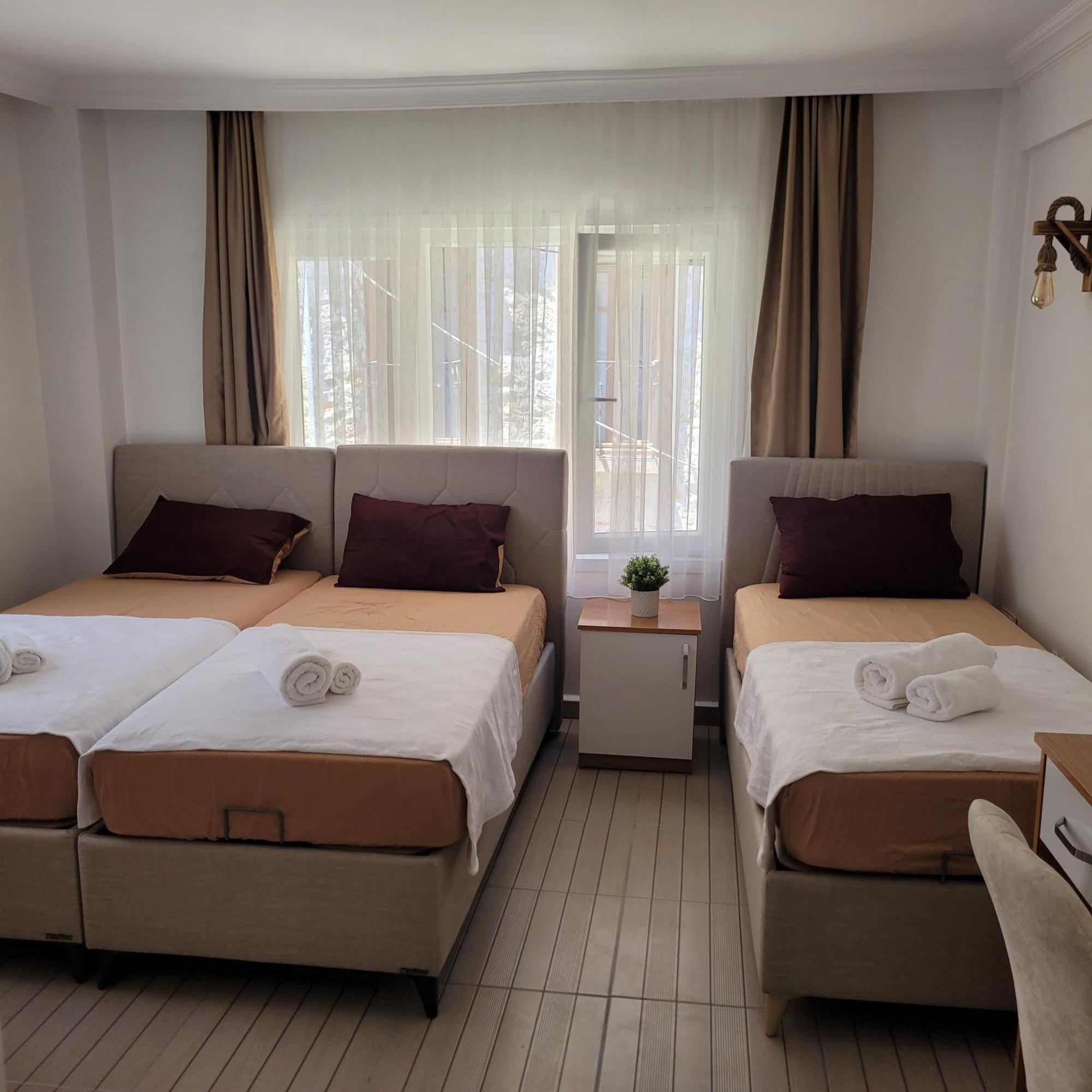 Otelia Pansiyon Ayvalı Esterno foto